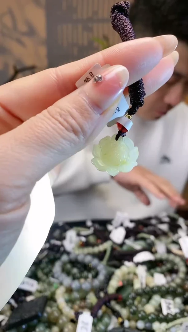 【闪购商品】和田玉颈饰未镶嵌多样性发货，拍一发一