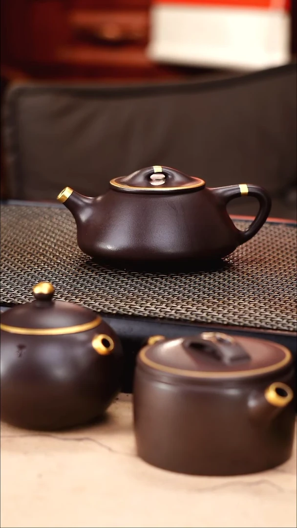 茶壶紫砂四号井茄皮紫泥描金新款景舟石瓢150cc