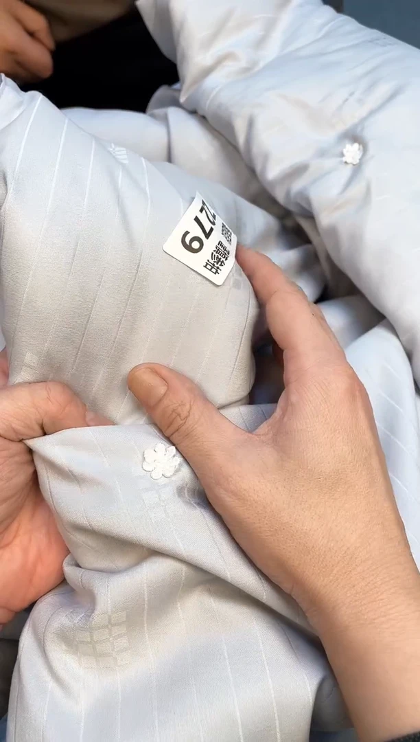 长丝95%及以上桑蚕丝小*栗如图所示 老崔精选