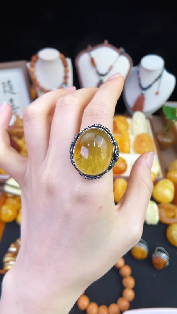 琥珀未镶嵌珠宝奇石淄***丽柒月