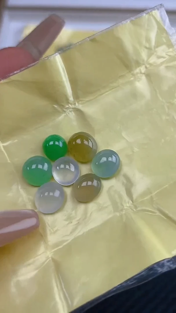 定制翡翠未镶嵌天然翡翠蛋面55