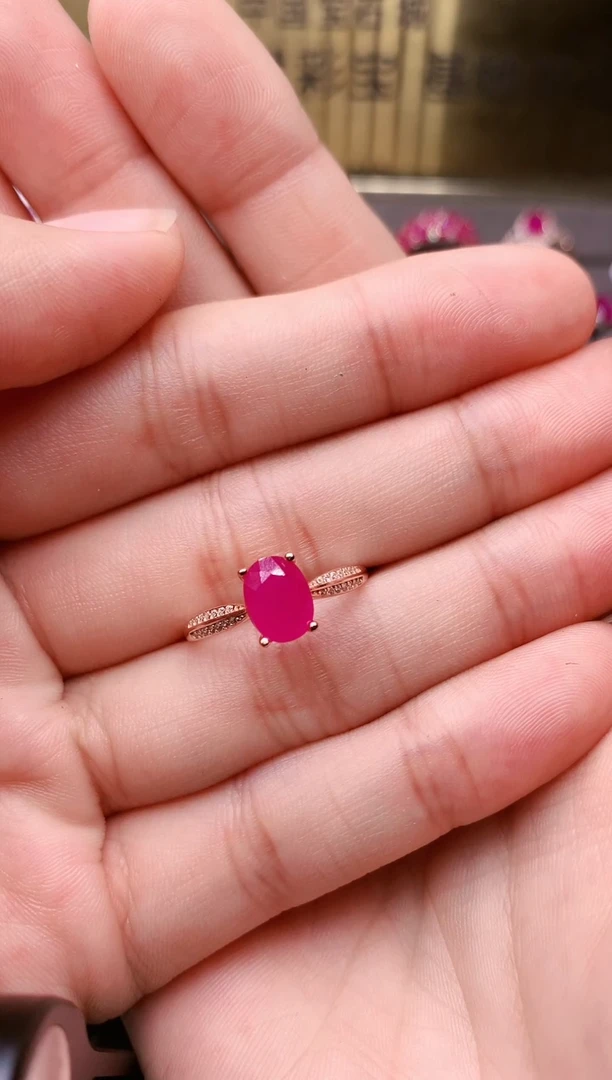 【闪购商品】红宝石戒指银S925镶嵌........