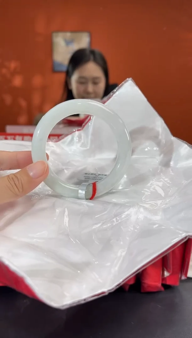 未镶嵌手镯翡翠1    55.3