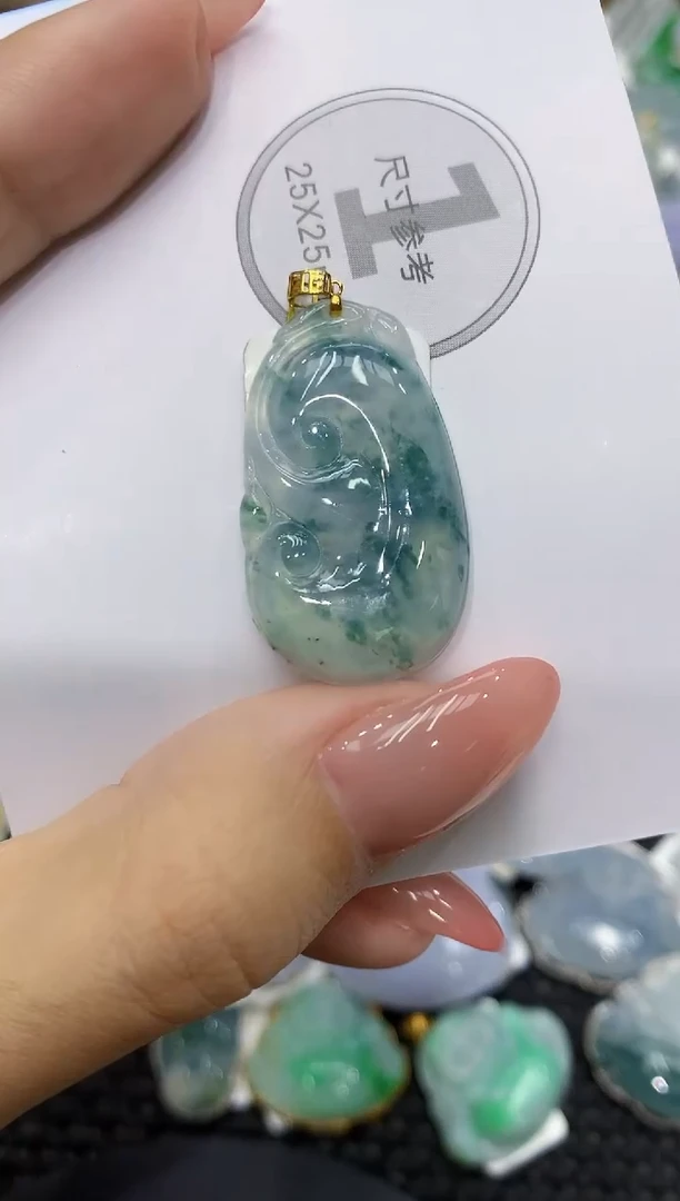 颈饰18K金镶嵌翡翠111111111111