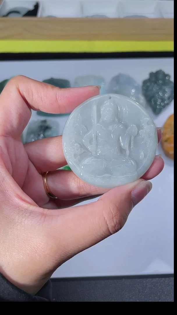 吊坠(不含链)未镶嵌翡翠不动