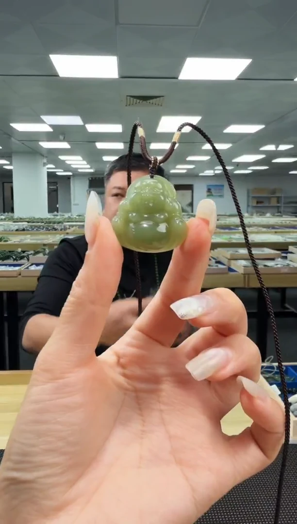 颈饰未镶嵌和田玉佛公吊坠