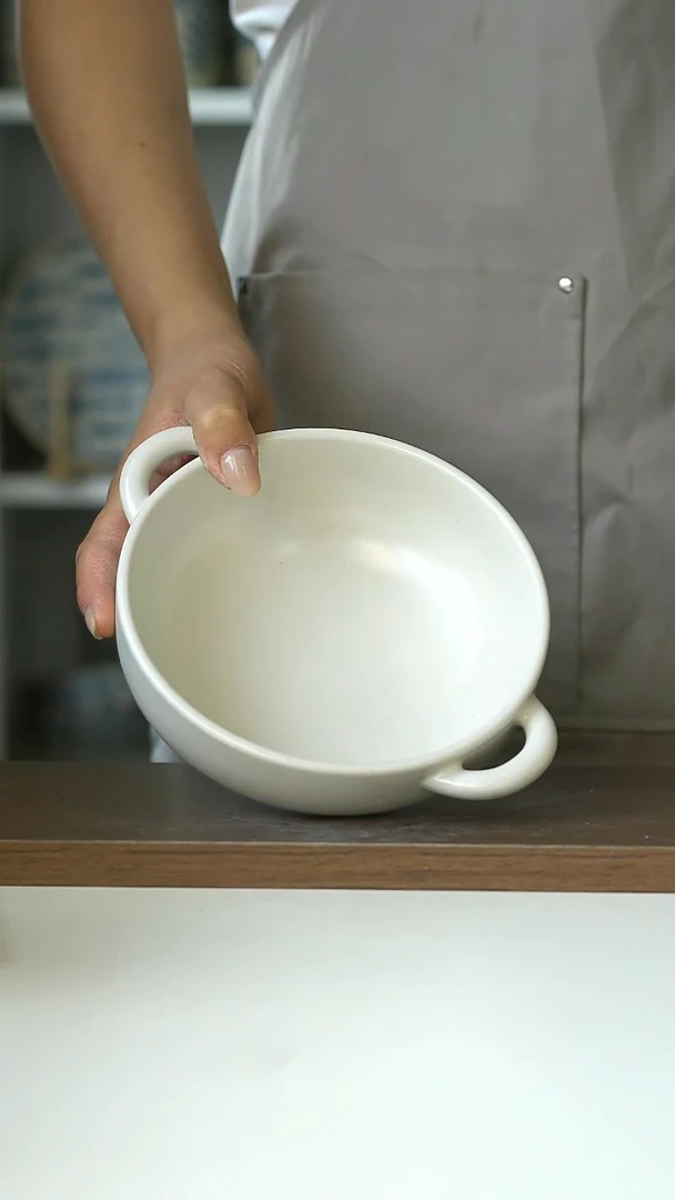微瑕雾白哑光双耳圆烤碗19cm@4-2@