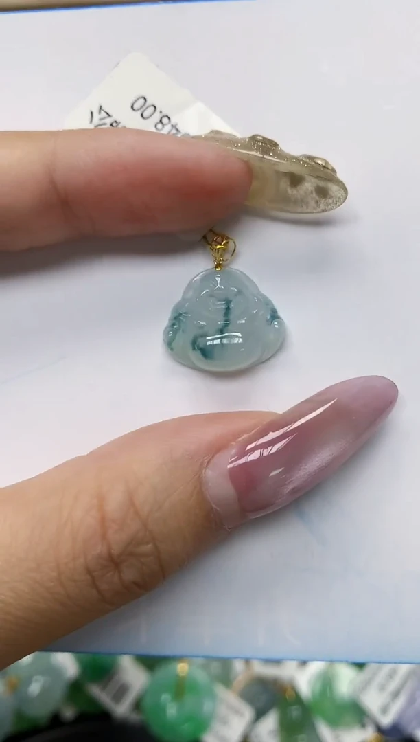 翡翠18K金镶嵌颈饰1111111111