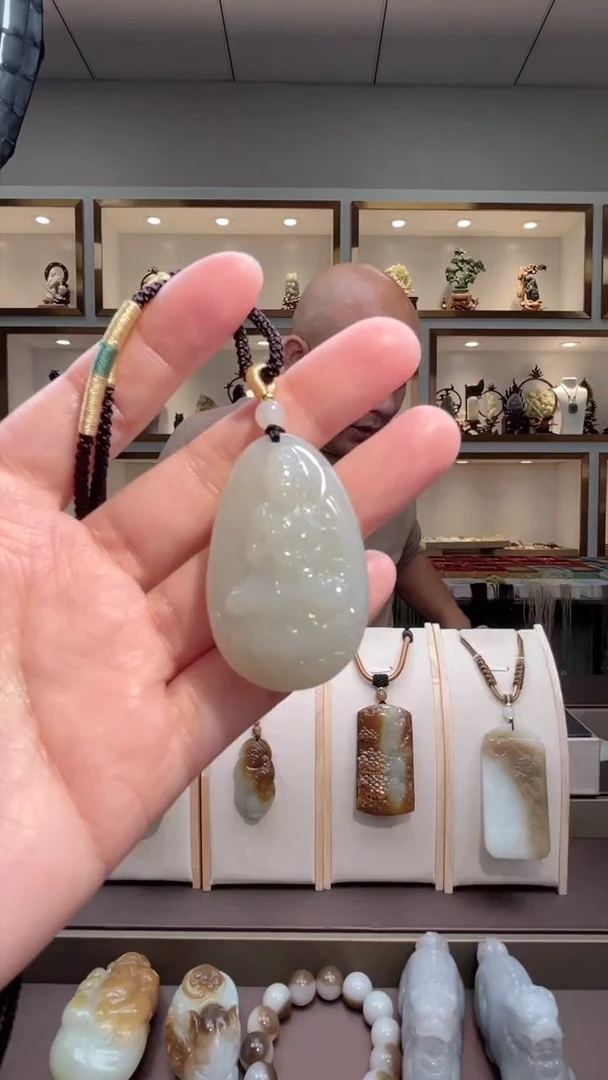 颈饰未镶嵌和田玉苏