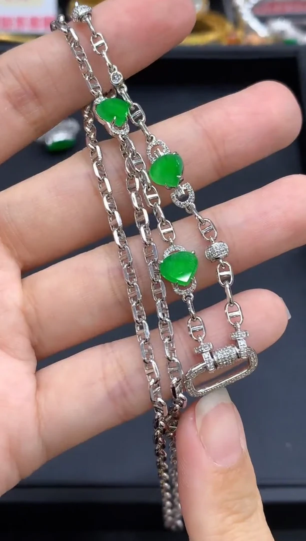 颈饰18K金镶嵌翡翠762-中国好珍宝