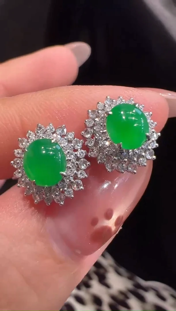 18K金镶嵌翡翠耳饰耳饰