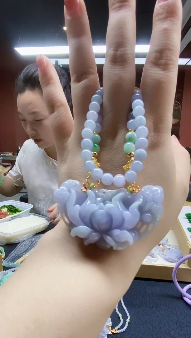 颈饰未镶嵌翡翠吊坠