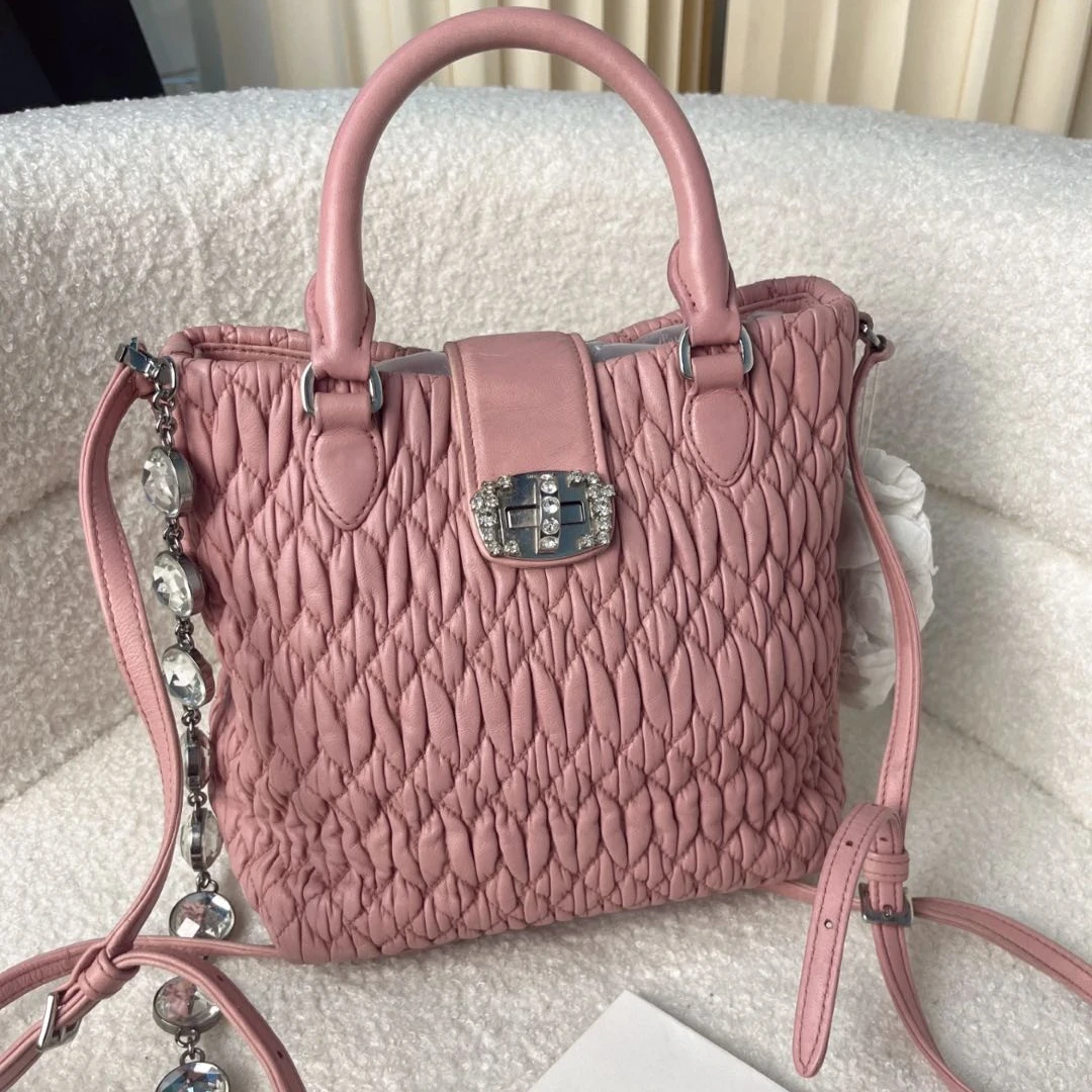 99新 MIU MIU/缪缪 缪缪 粉色水钻褶皱菜篮子