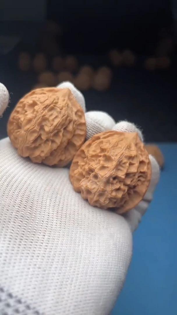 桃核把件a149  玲珑 36尺