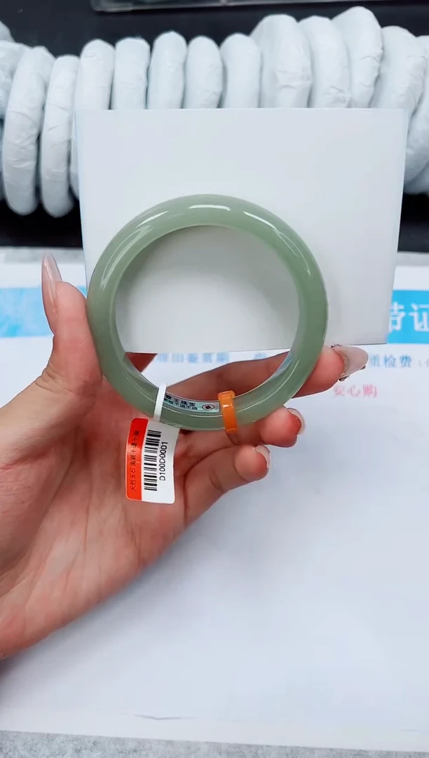 未镶嵌手镯石英质玉D144-56
