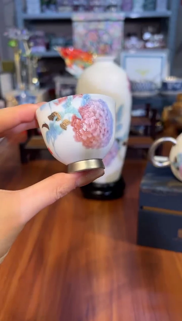 231宫礼绣球花小茶杯