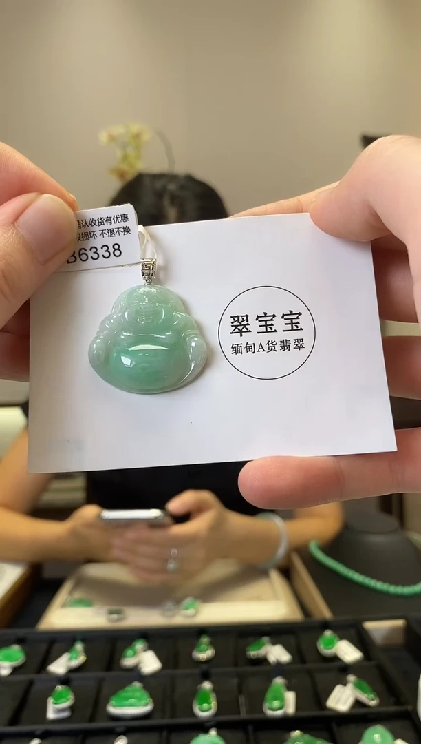 翡翠18K金镶嵌颈饰B6338 佛公 含运营费