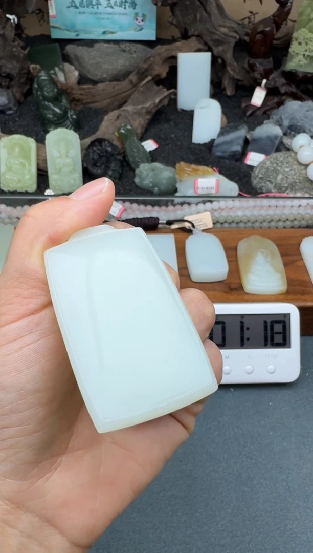 和田玉未镶嵌颈饰2