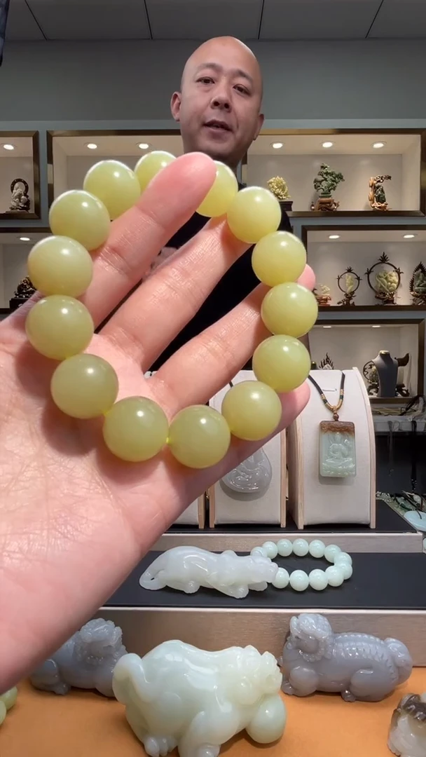 颈饰未镶嵌和田玉苏