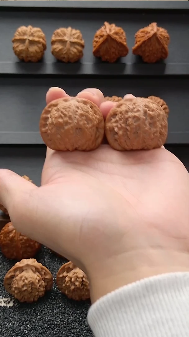 把件文玩核桃40尺血麒麟 全品