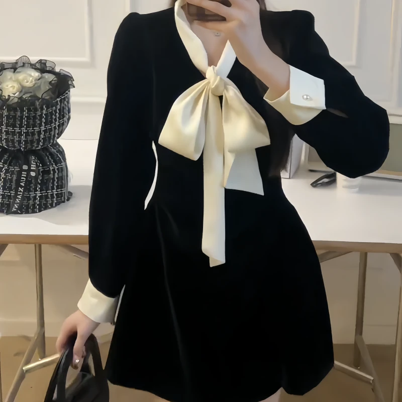 早秋大码胖mm正肩法式赫本风小香风新款收腰显瘦蝴蝶结气质连衣裙