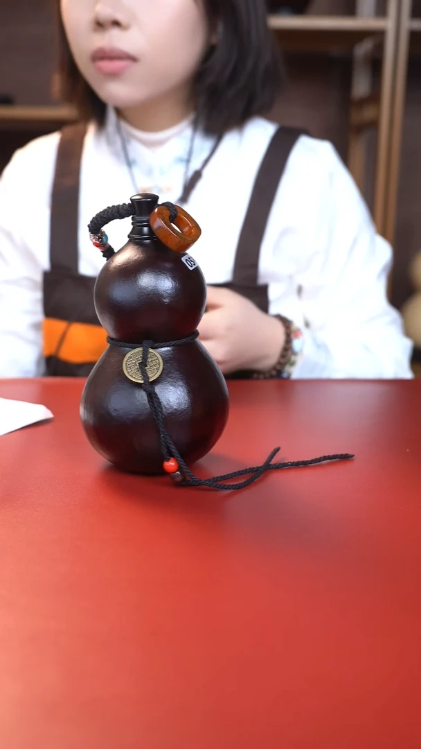 058手工大漆酒葫芦，牛角塞