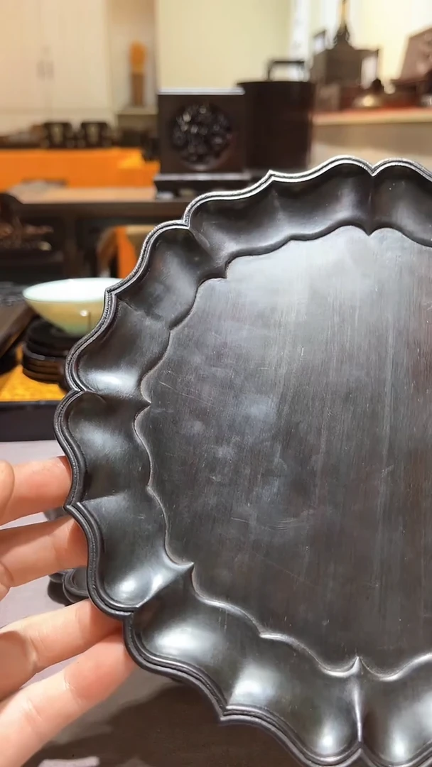 木精品木雕盘精工细作其一