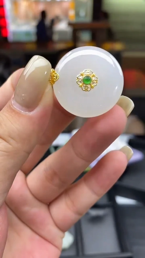 吊坠(不含链)18K金镶嵌和田玉多样性发其一-吊坠-D8708