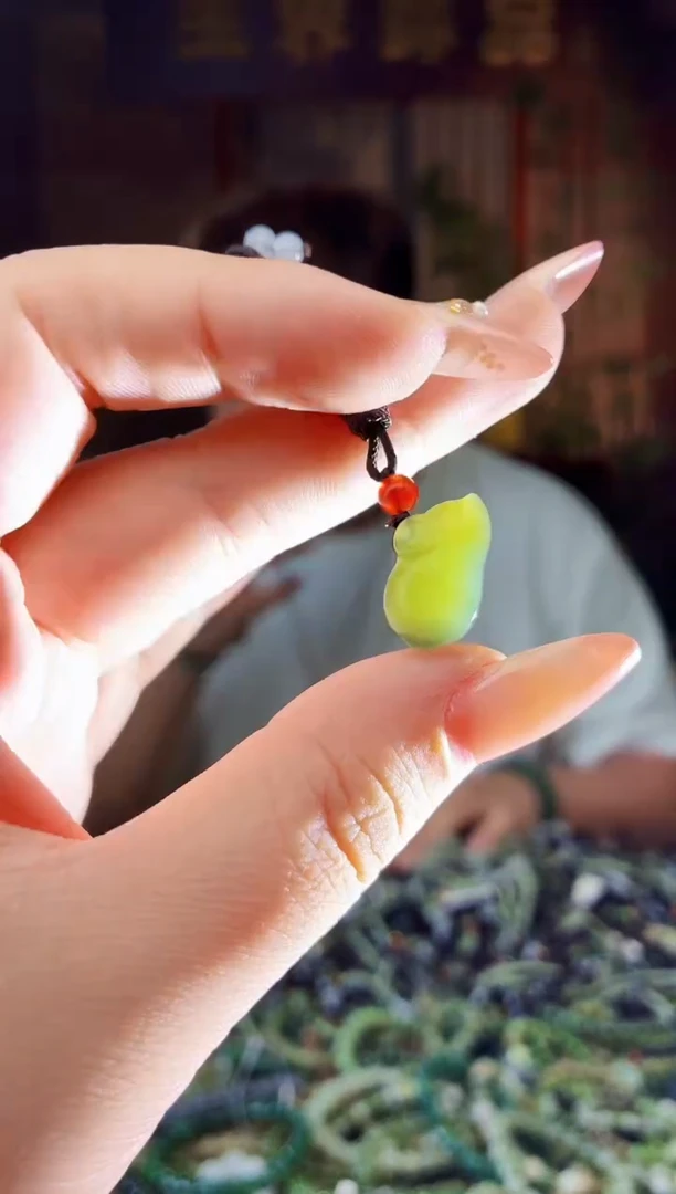 和田玉未镶嵌颈饰拍一发一