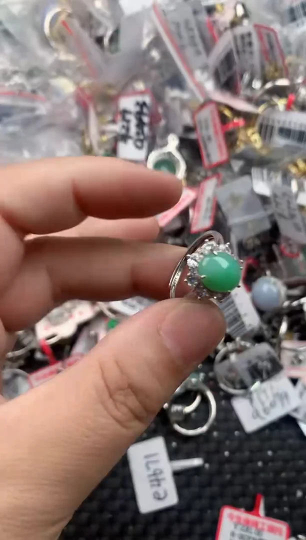 银S925镶嵌戒指翡翠888    4
