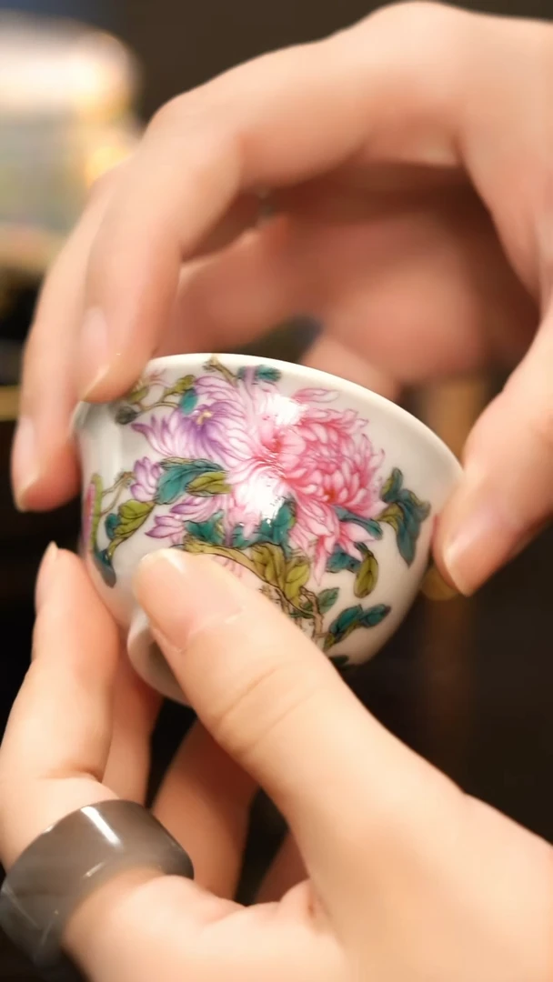 YZT溢珍堂过墙菊花小压手杯