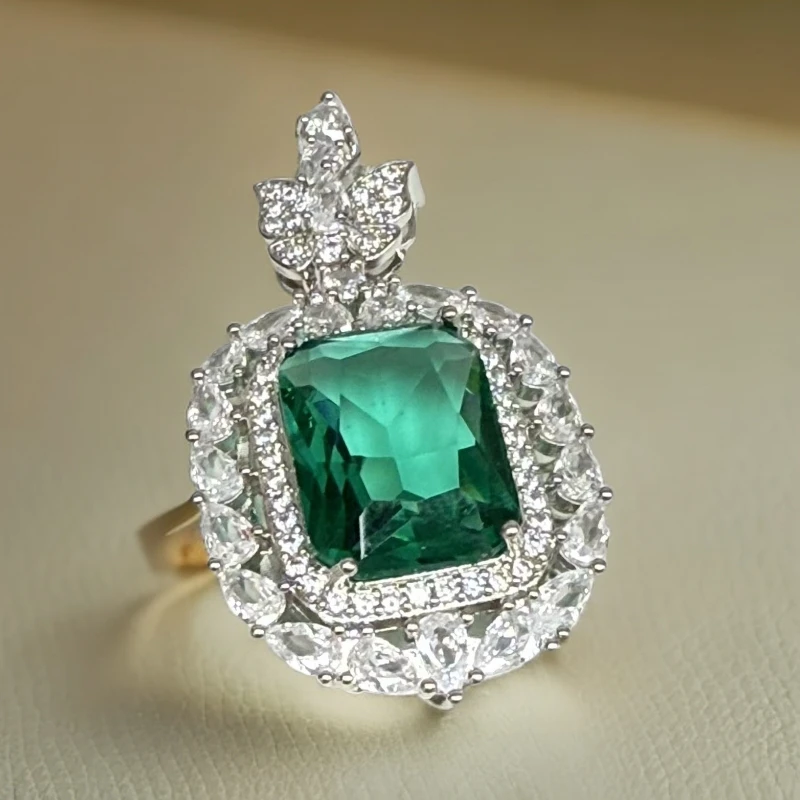 绿吊坠方形碎花边蝴蝶扣头b02