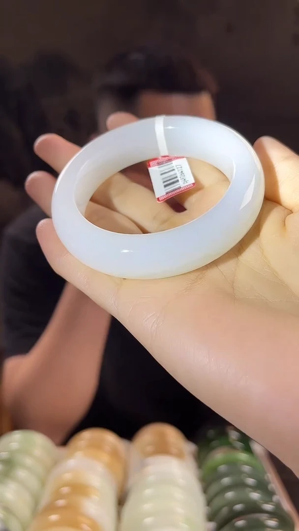 未镶嵌手镯和田玉53圈口4127