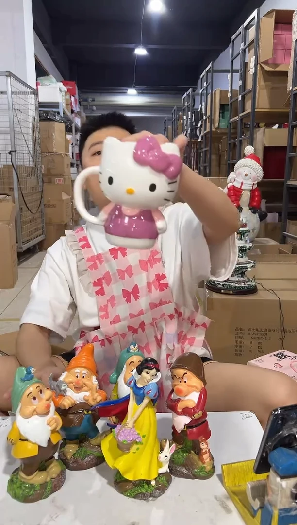 瓷片粉色kt全身杯 陶瓷