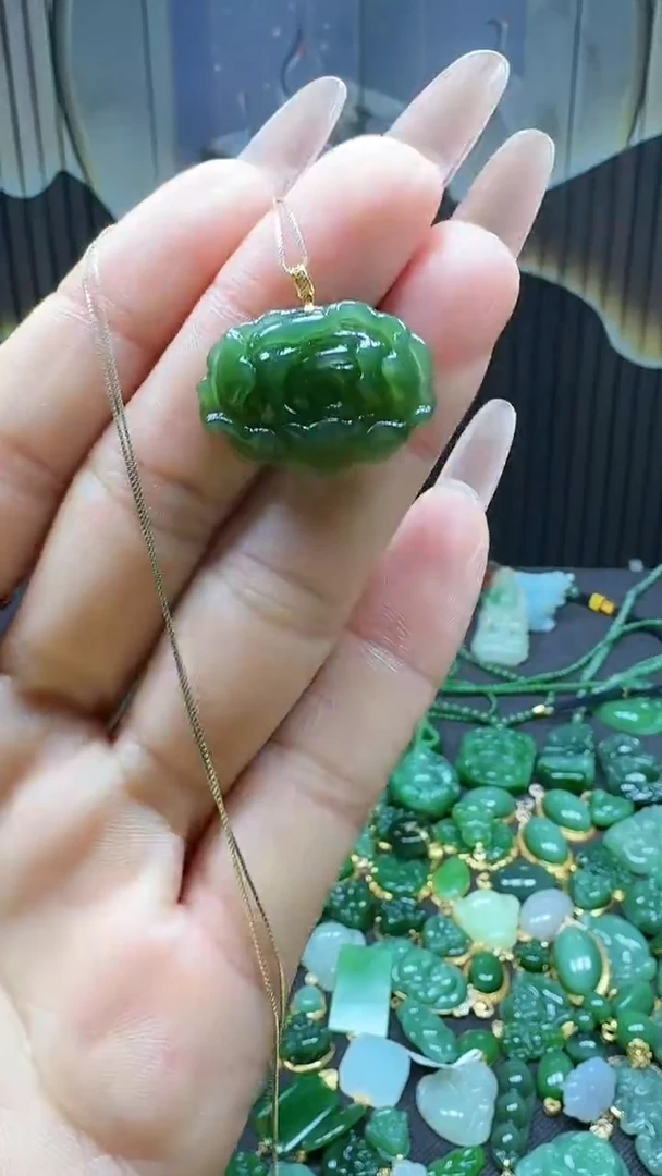 【闪购商品】和田玉吊坠(不含链)18K金镶嵌1