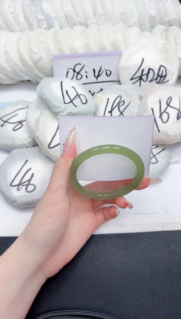 石英质玉手镯未镶嵌298-59