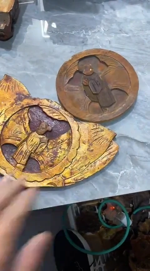 【闪购商品】香榧木2个孤品木雕20