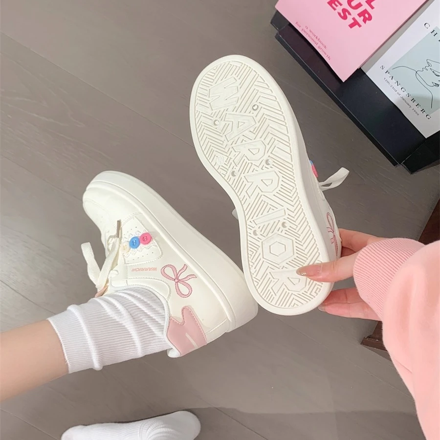 回力爆改蕾丝纽扣女鞋2025秋季新款透气ins百搭板鞋配裙子小白鞋