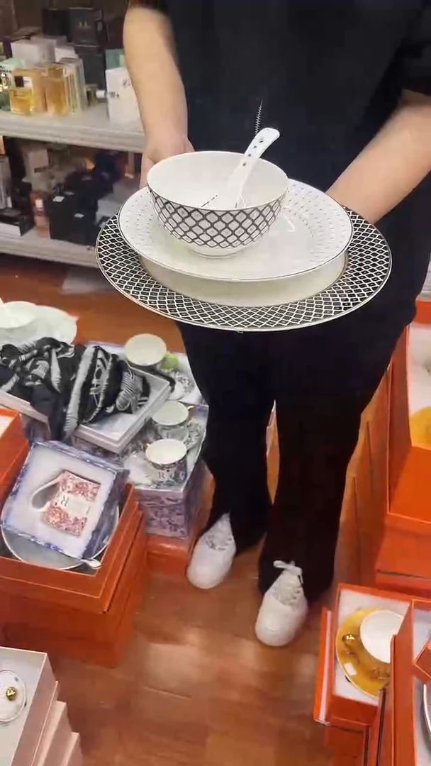 杯鸿辉家品牌瓷器，京东包邮！