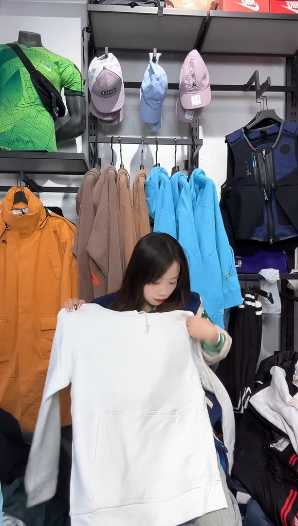 1711 编码 瑕疵款直播间过款为准 尺码