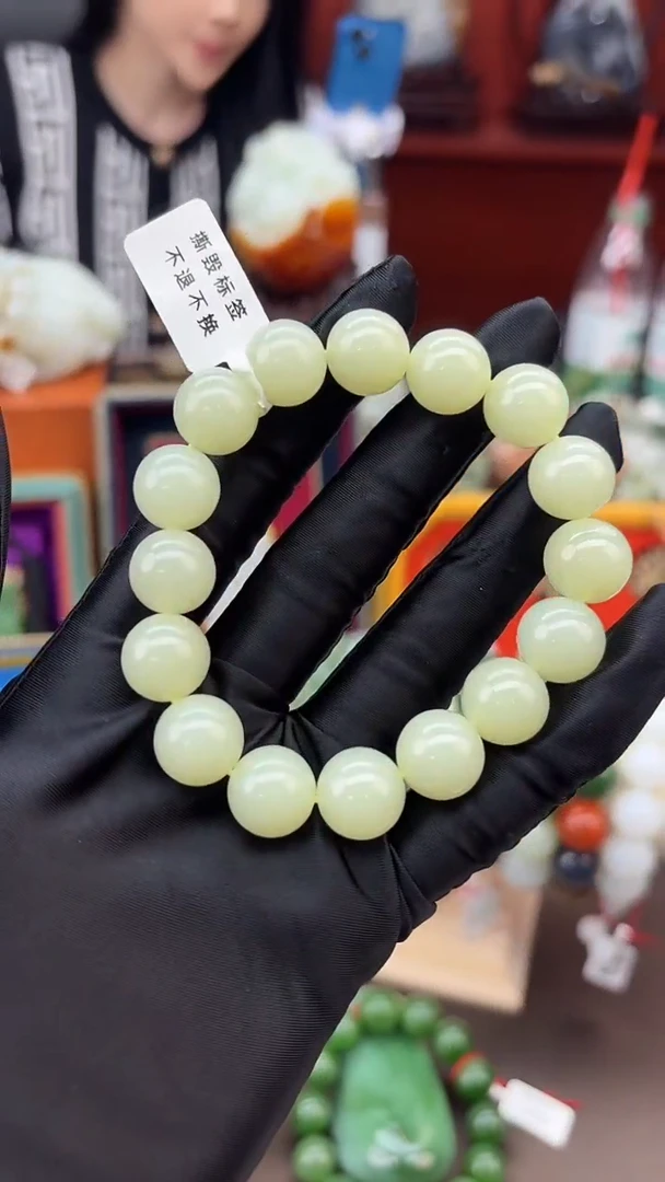 未镶嵌手串和田玉董小姐推荐 多样性发货 拍一发一hk13