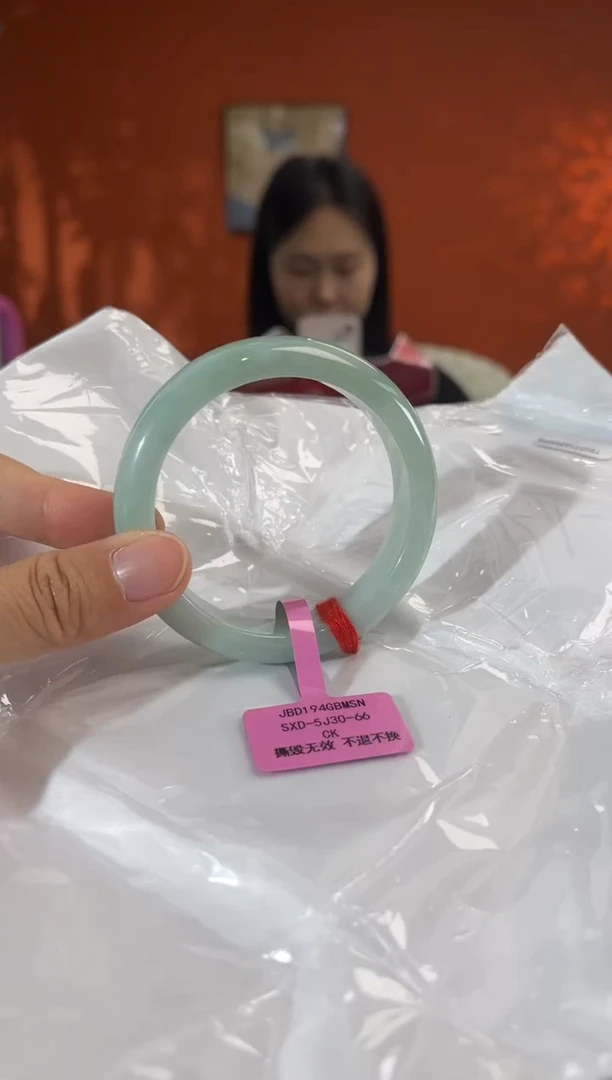 未镶嵌手镯翡翠8