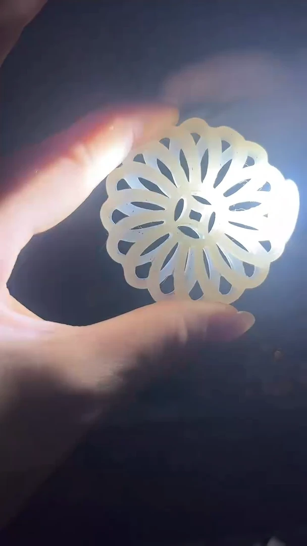 和田玉未镶嵌挂件和田玉镂空花牌.1件