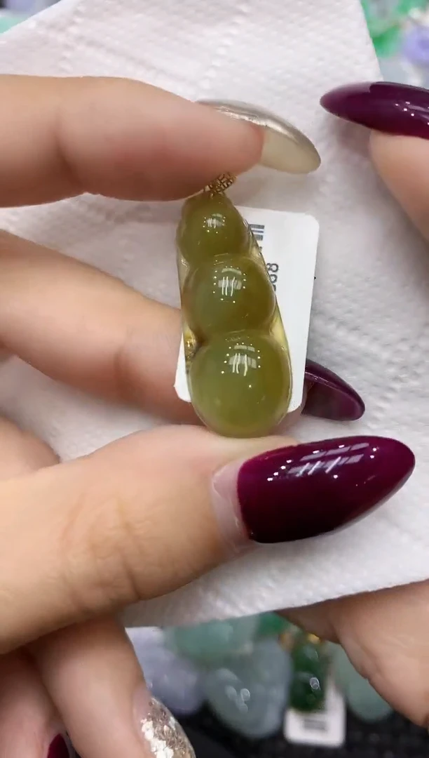 翡翠18K金镶嵌颈饰111111111111