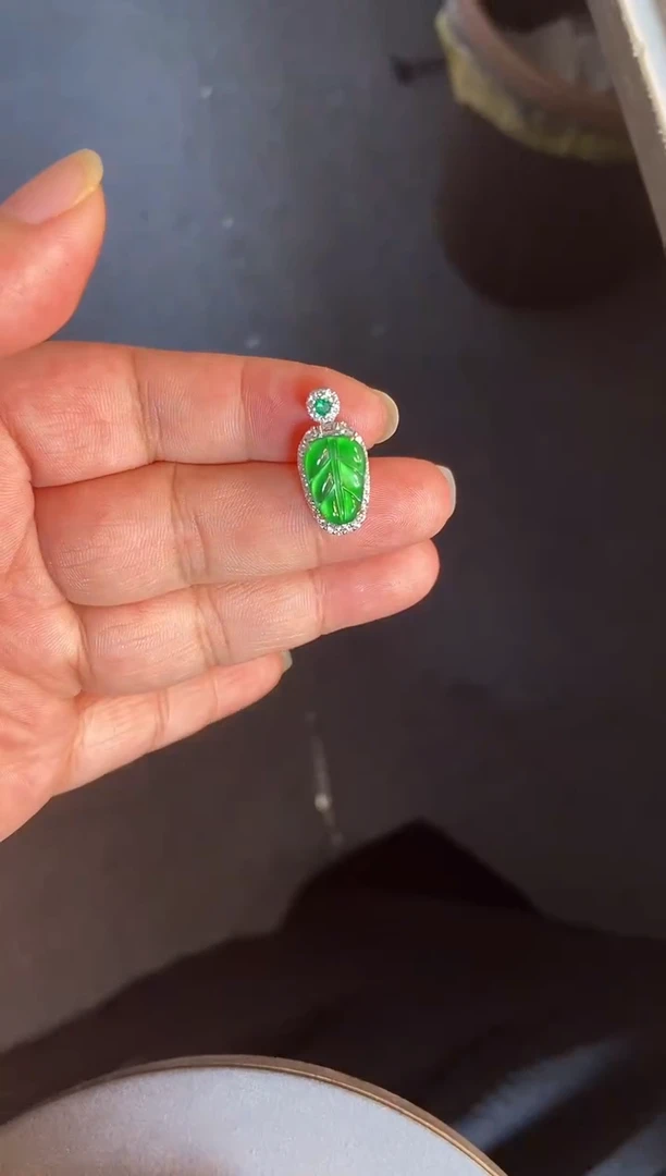 吊坠(不含链)银S925镶嵌翡翠1