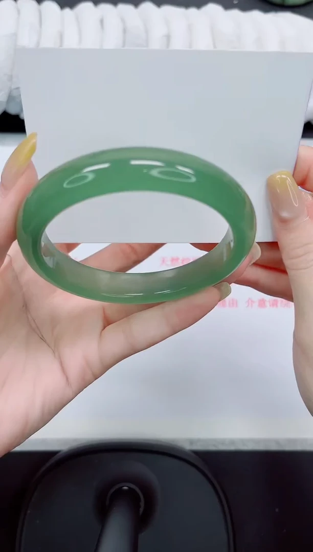 石英质玉手镯未镶嵌198