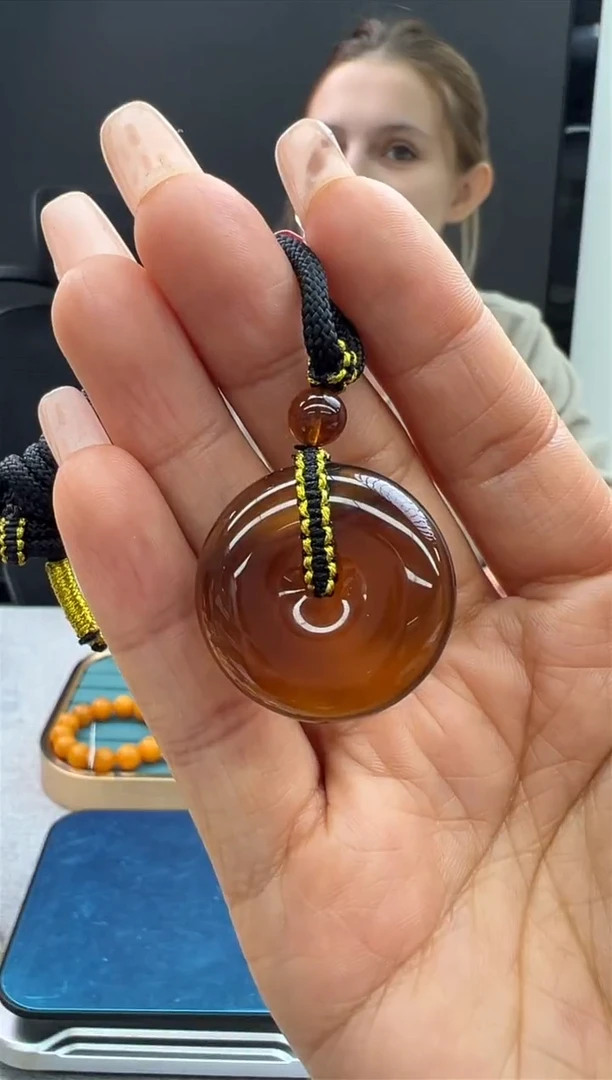 【闪购商品】琥珀颈饰未镶嵌27秒拍号