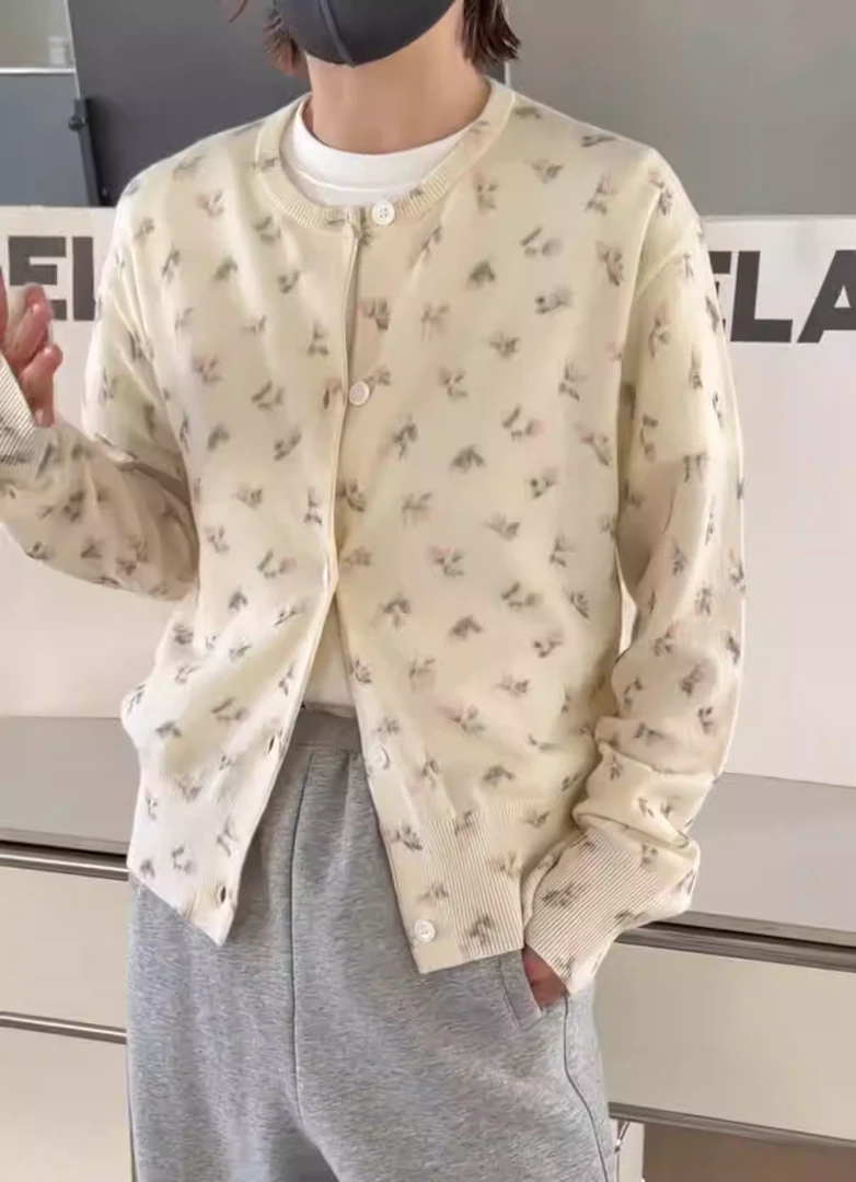 诗歌兰女装  2025冬款25075时尚气质米杏色田园风碎花针织开衫