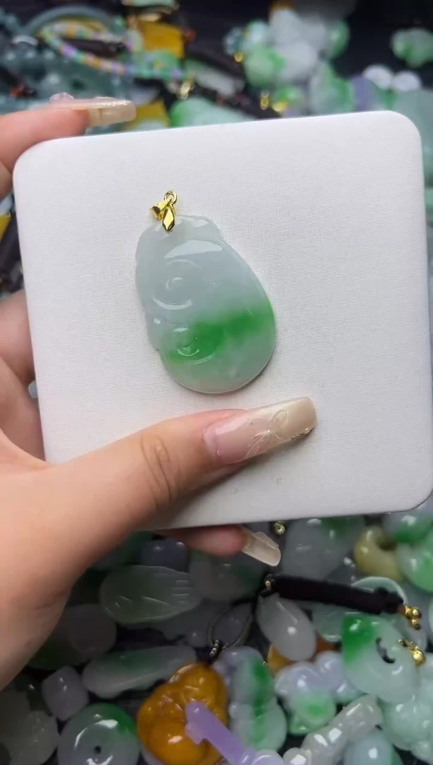 翡翠未镶嵌颈饰天然缅甸翡翠吊坠