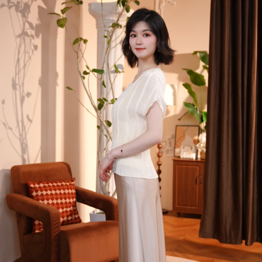 生活在左百搭多色圆领T恤2025夏季新品时尚气质短袖上衣女